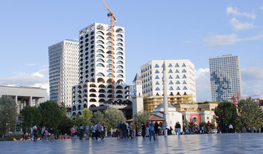 Janari nis me rritje për turizmin, INSTAT: 14.5 për qind më shumë të huaj hynë në Shqipëri